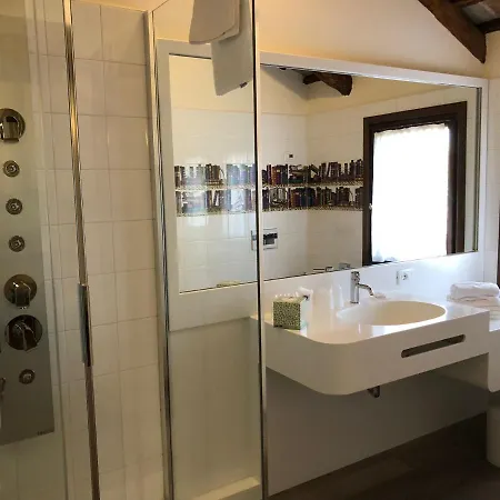 Hotel Donna Lucia