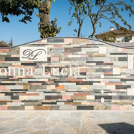 Donna Lucia 4*