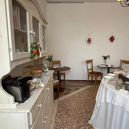 Hotel Donna Lucia 4*